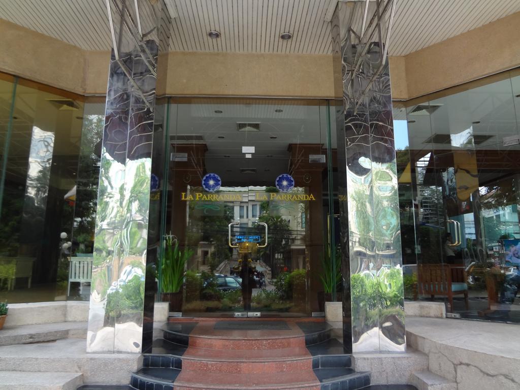 La Parranda Residence & Hotel Phnom Penh Exterior photo